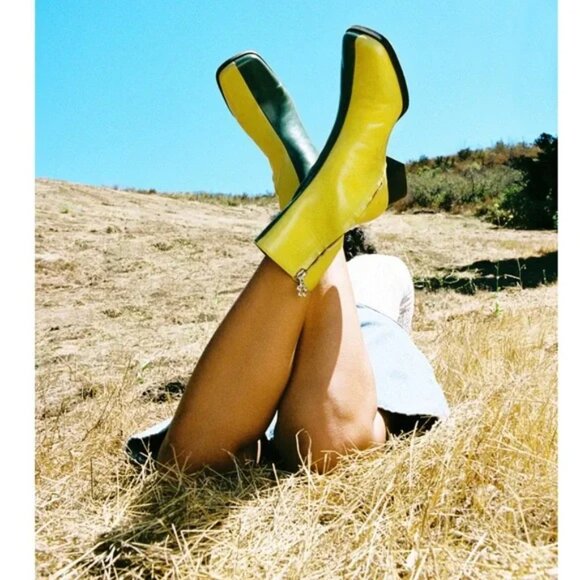 Lisa Says Gah Green and Yellow Heeled Boots - Picture 2 of 8
